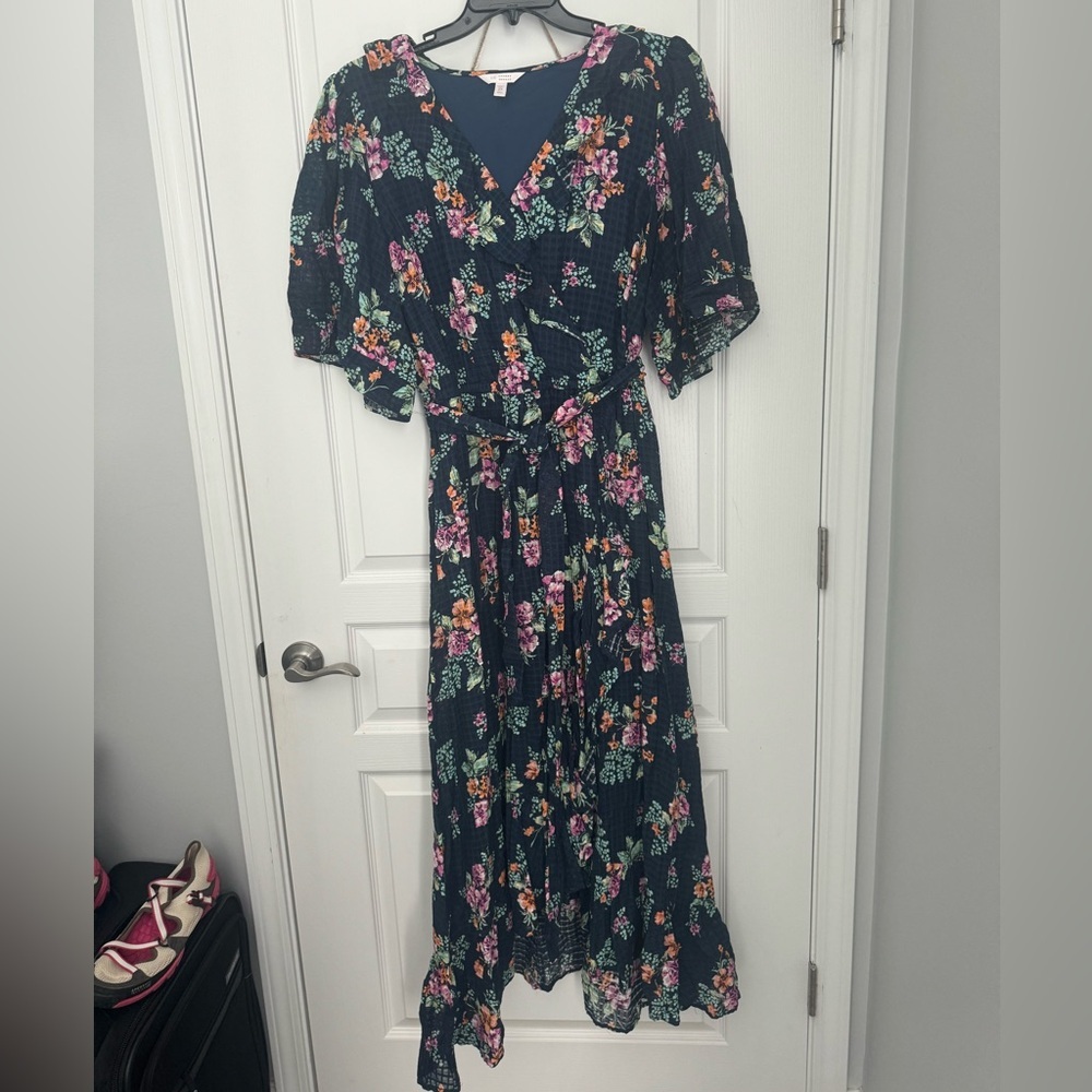 Women’s Lauren Conrad 2X plus dress - Picture 2 of 4